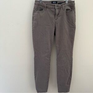 buffalo david bitton avalon mid rise soft stretch ankle skinny jeans Size 4